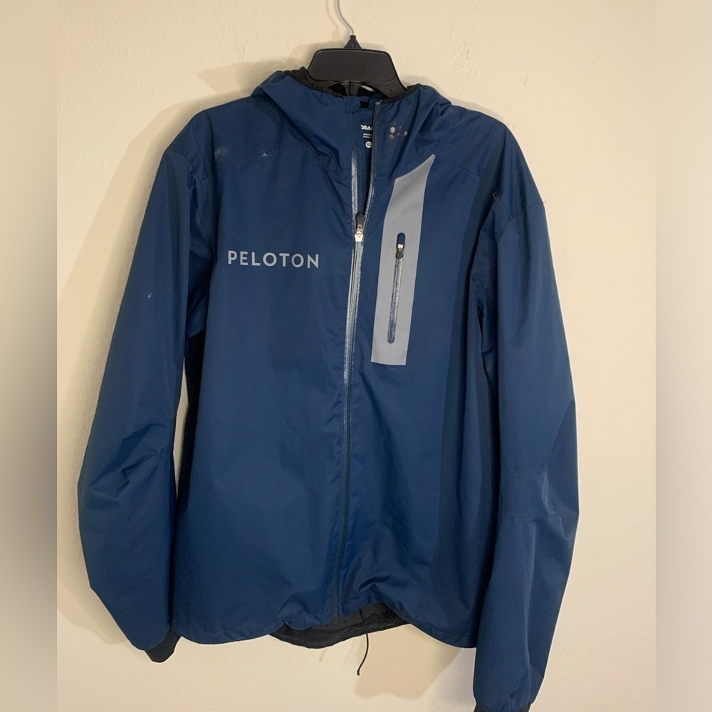 Peloton women’s Raincoat Jacket XL spring activewear waterproof